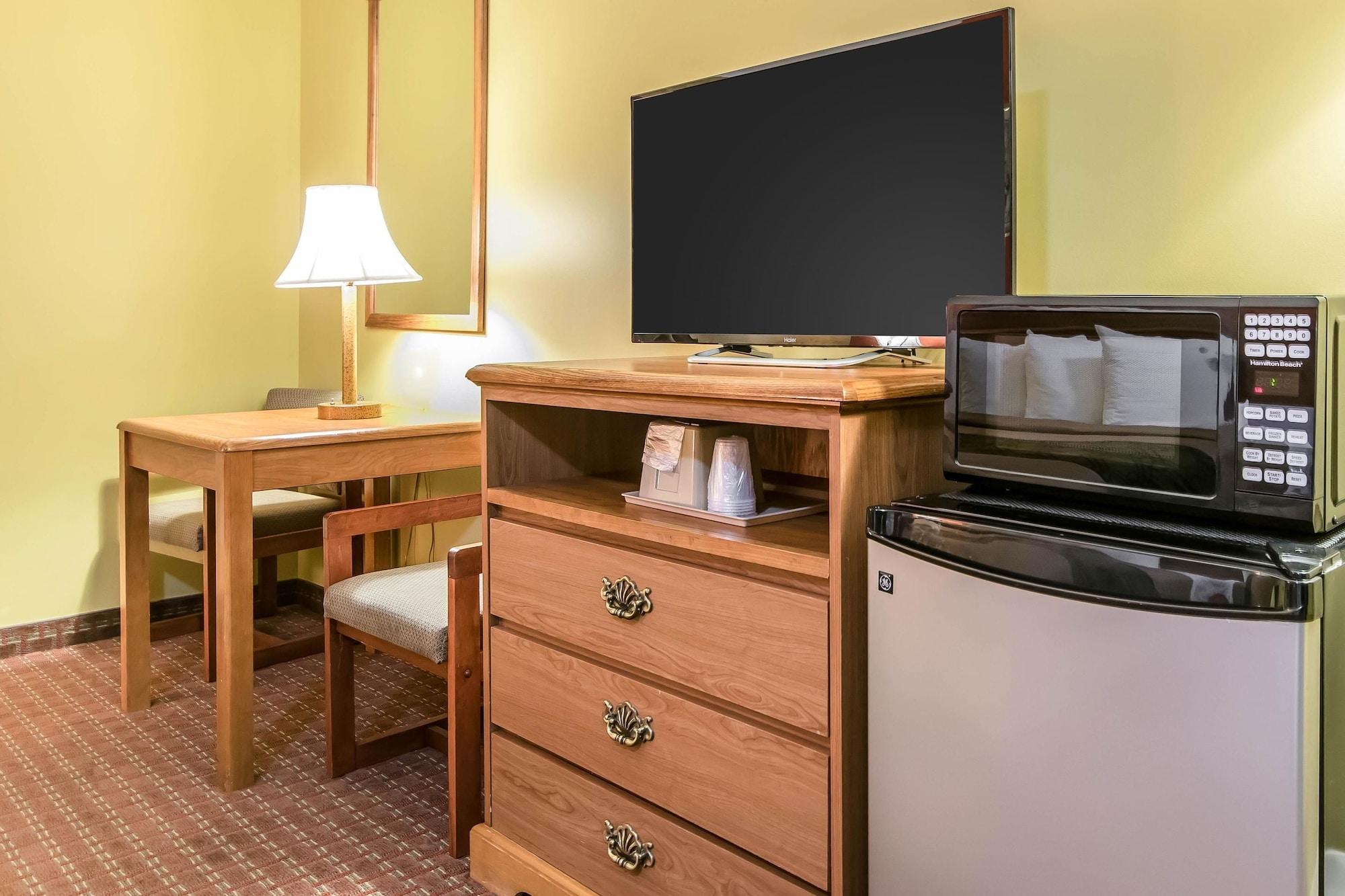Econo Lodge Louisville Airport Екстериор снимка