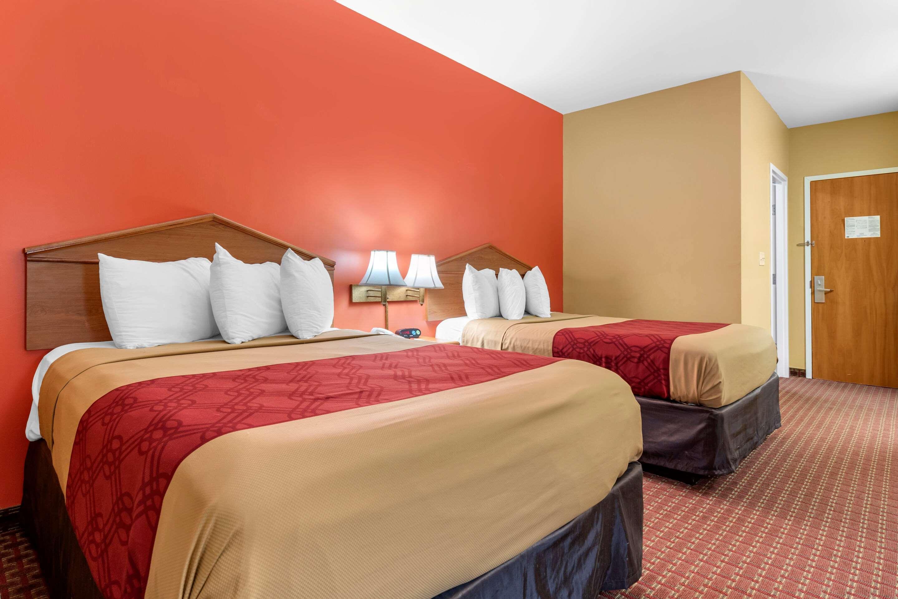 Econo Lodge Louisville Airport Екстериор снимка