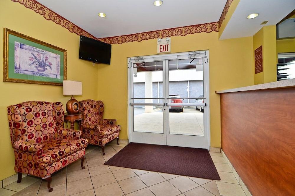 Econo Lodge Louisville Airport Екстериор снимка